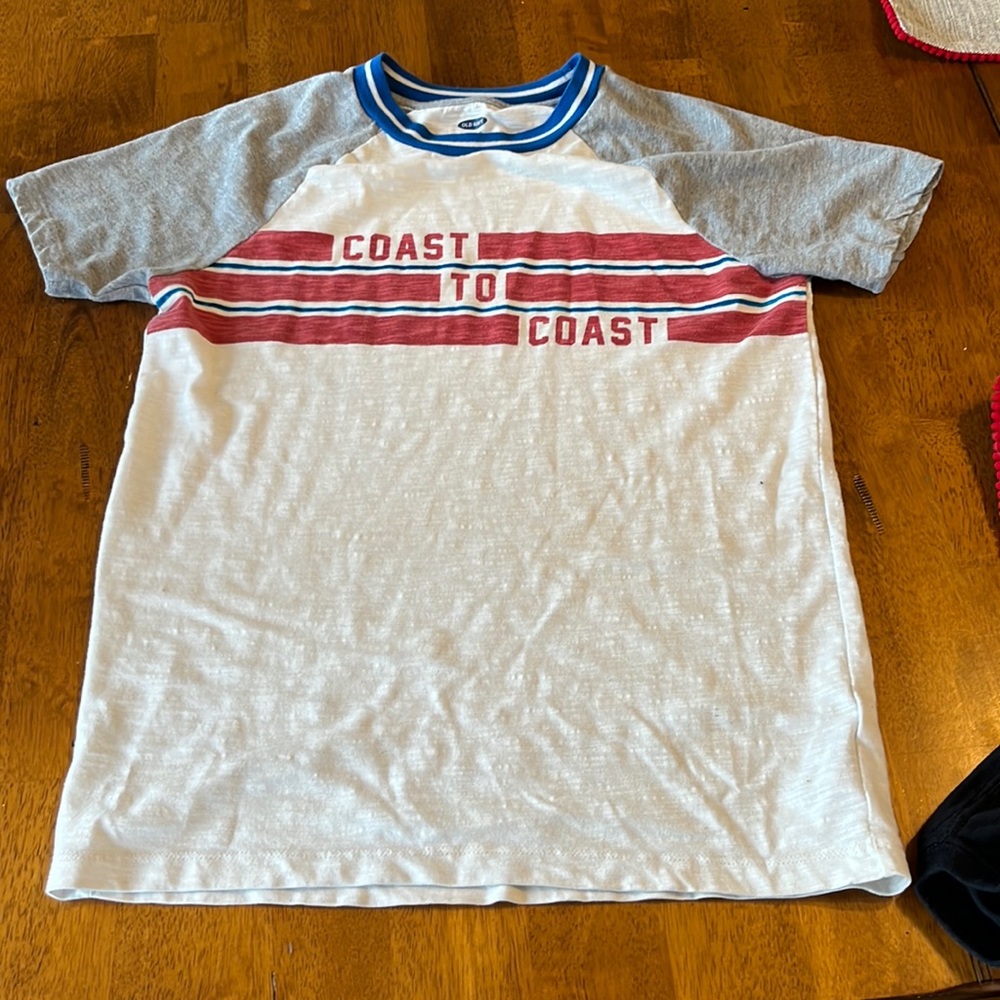 Old Navy tee
